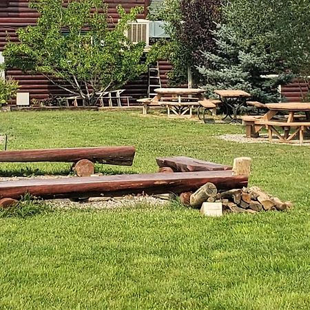 Wolf Den Log Cabin Motel And Rv Park Thayne Exterior foto